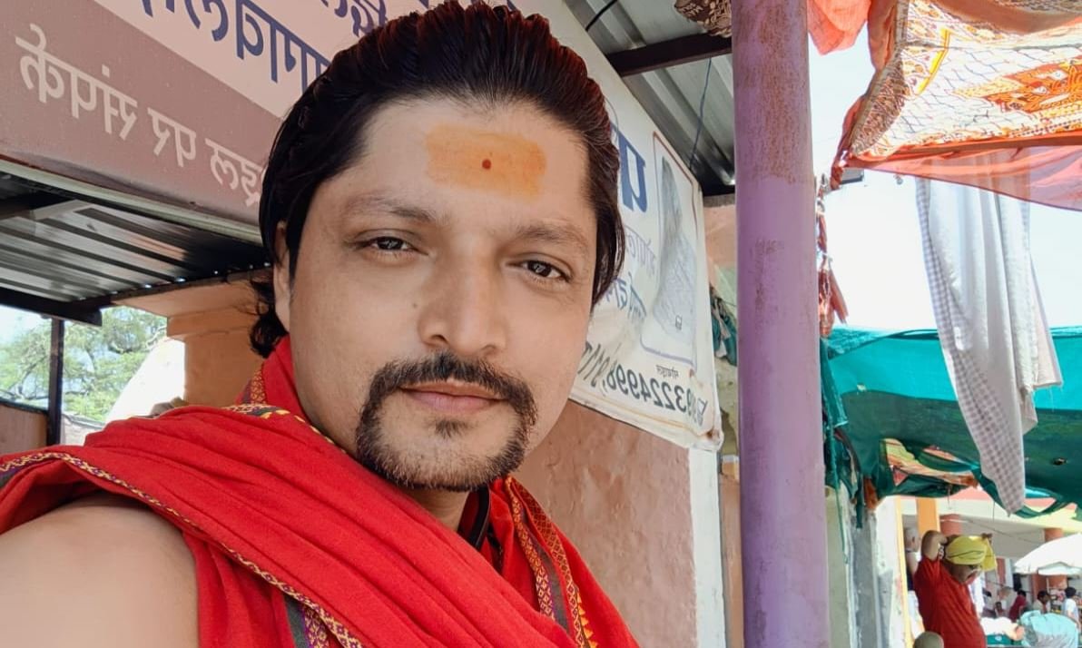 उज्जैन के सबसे प्रसिद्ध पंडित: दिलीप शास्त्री (Dileep Shastri) उर्फ़ जिमी शास्त्री (Jimmy Shastri) – महाकाल नगरी के प्रसिद्ध ज्योतिषाचार्य और पूजा अनुष्ठानों के अनुभवी विशेषज्ञ
