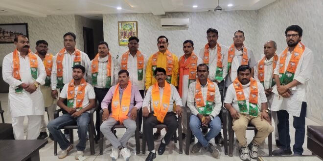 कांग्रेस का कुनवा बिखरा,भाजपा का संगठन निखरा