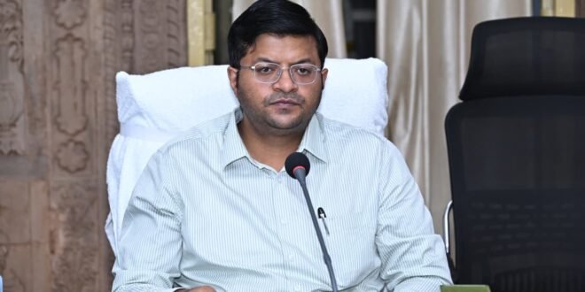 भ्रूण लिंग परीक्षण कानूनी अपराध, प्रभावी निगरानी के साथ हो सख्त कार्रवाई- कलेक्टर श्री अर्पित वर्मा* *पीसीपीएनडीटी एक्ट के तहत गठित सलाहकार समिति की बैठक संपन्न*