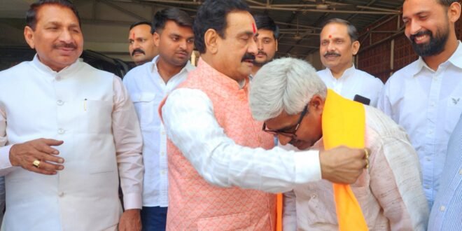 दतिया के यतेंद्र सिंह गुर्जर ने थामा भाजपा का दामन, पूर्व मंत्री डॉ नरोत्तम मिश्रा एवं दतिया के प्रभारी मंत्री ऐदल सिंह कंसाना की उपस्थिति में पार्टी में हुए शामिल*